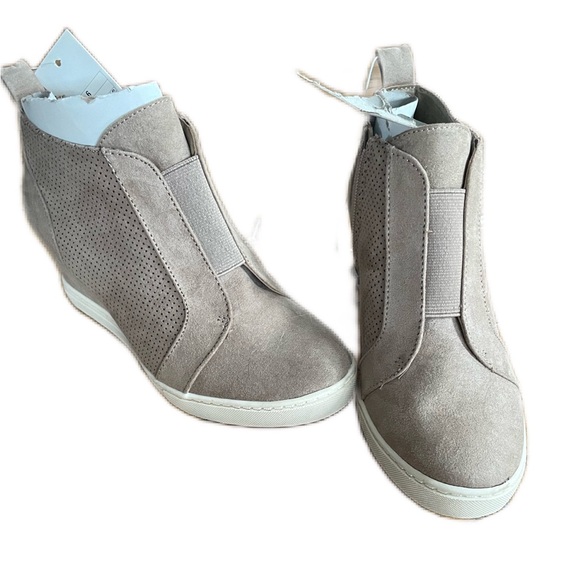 a new day Shoes - NEW Taupe Wedge Sneakers with Heel size 6
